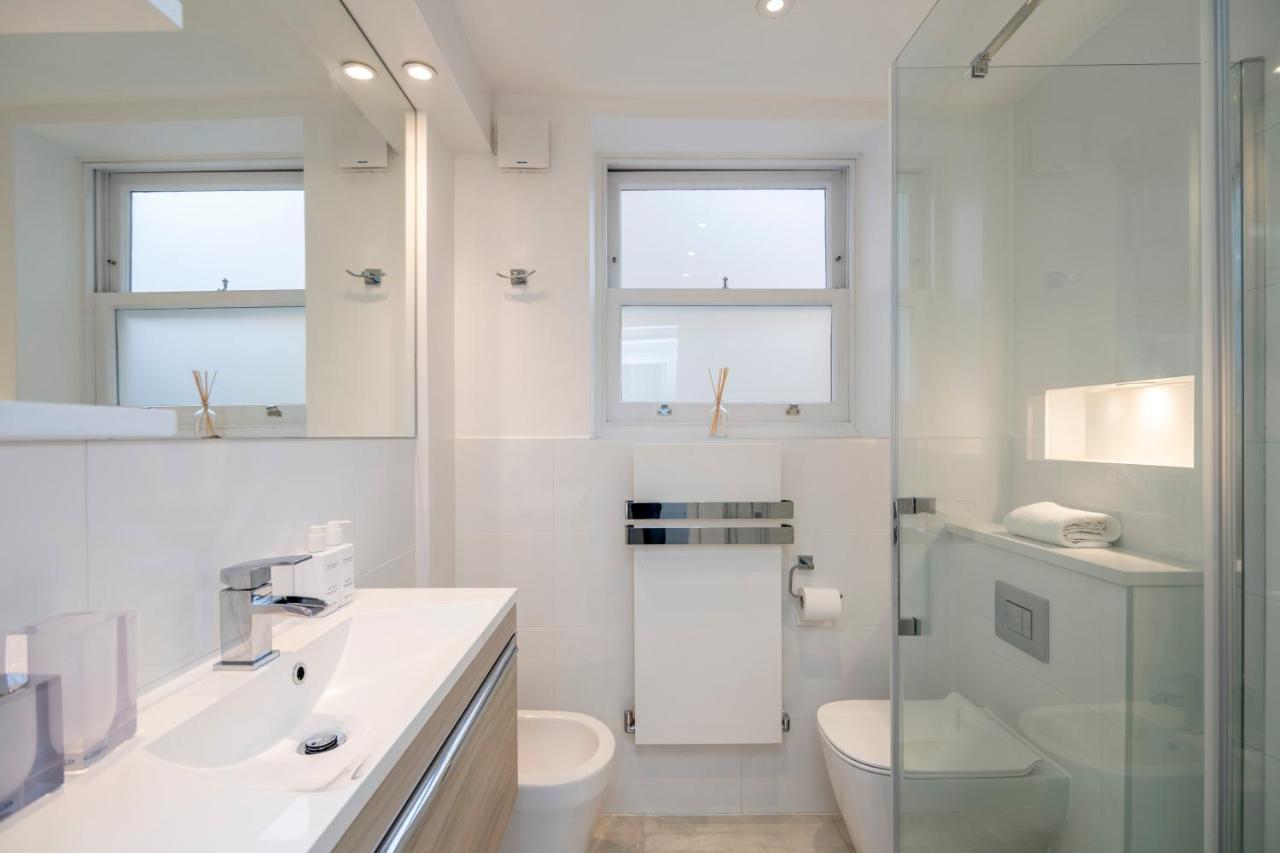 Outstanding 2br Ground Floor Flat In Earl's Court Appartamento *