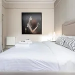 Outstanding 2Br Ground Floor Flat In Earl\'S Court