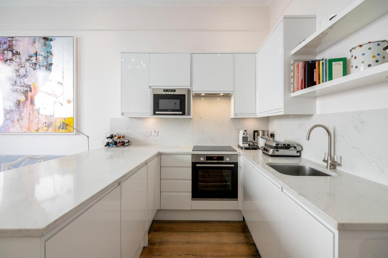 Apartment Outstanding 2br Ground Floor Flat In Earl's Court