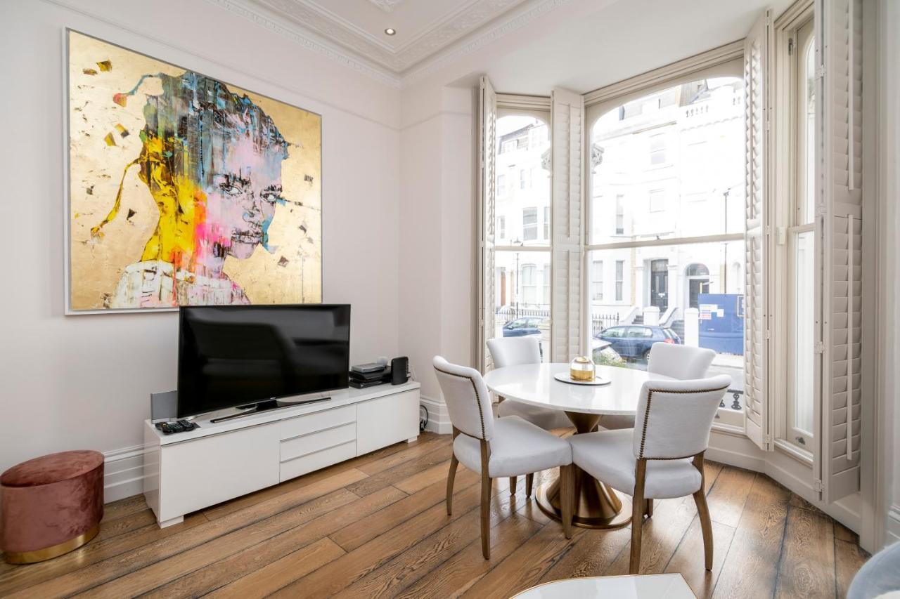 Outstanding 2br Ground Floor Flat In Earl's Court *